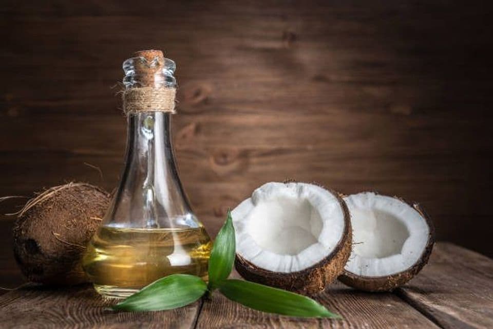 Memanfaatkan Kopra Menjadi VCO (Virgin Coconut Oil) Serta Proses Pengolahannya